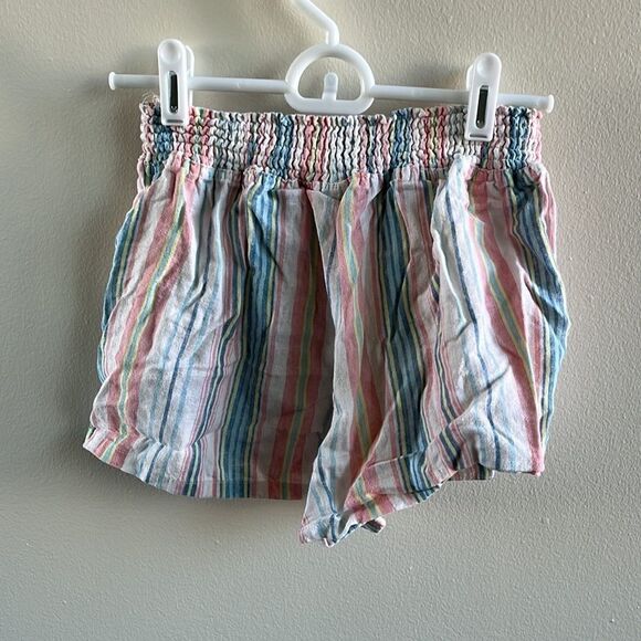 🌼3/$15🌼 Striped Shorts - Picture 4 of 7